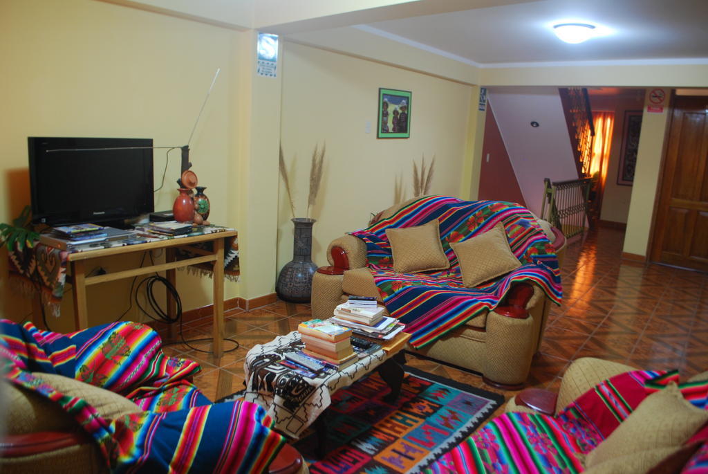 Morales Guest House Уарас Екстер'єр фото