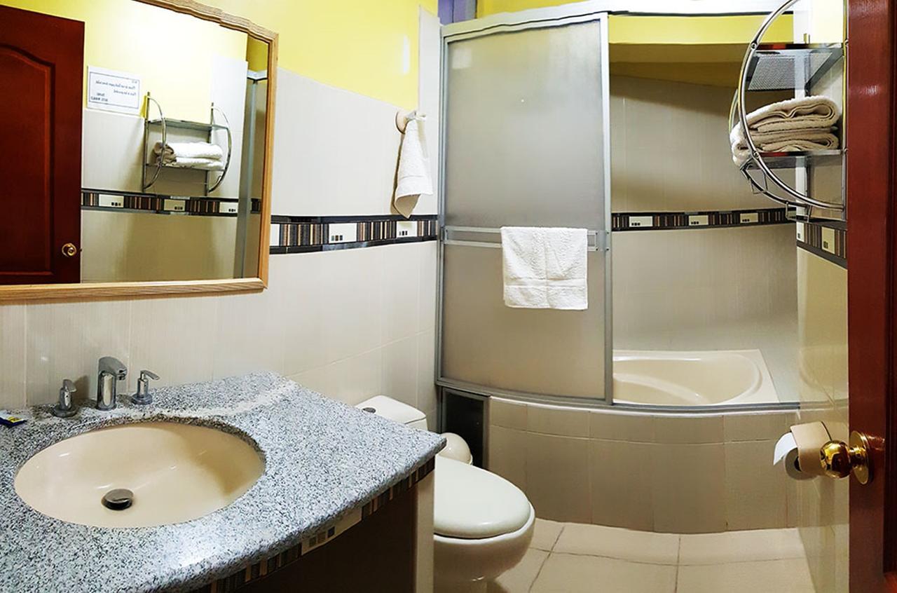 Morales Guest House Уарас Екстер'єр фото