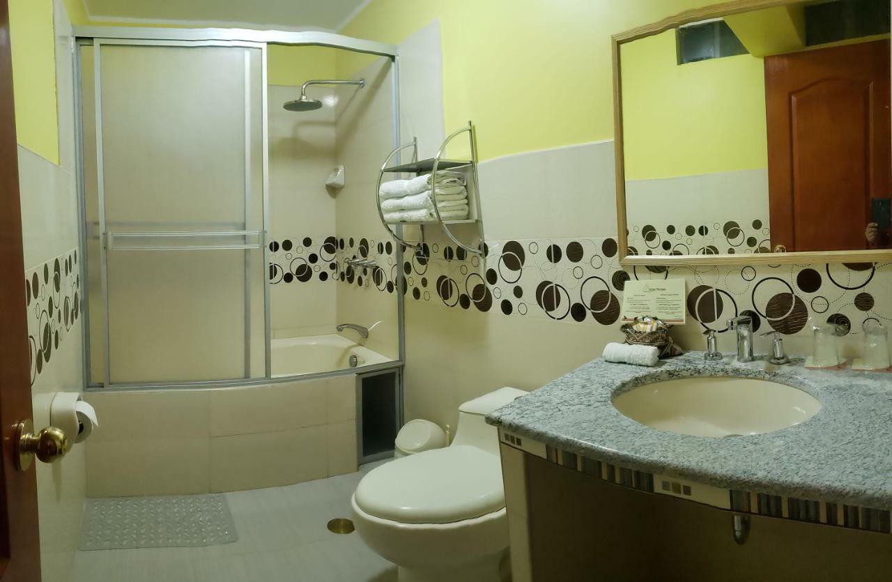 Morales Guest House Уарас Екстер'єр фото