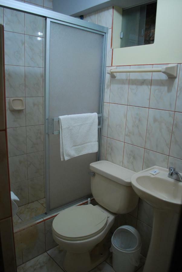 Morales Guest House Уарас Екстер'єр фото